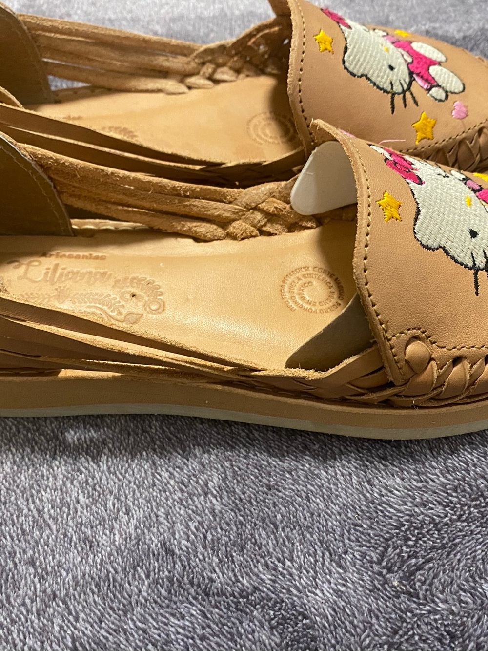 Hello Kitty Tan huaraches - Picture 3 of 5